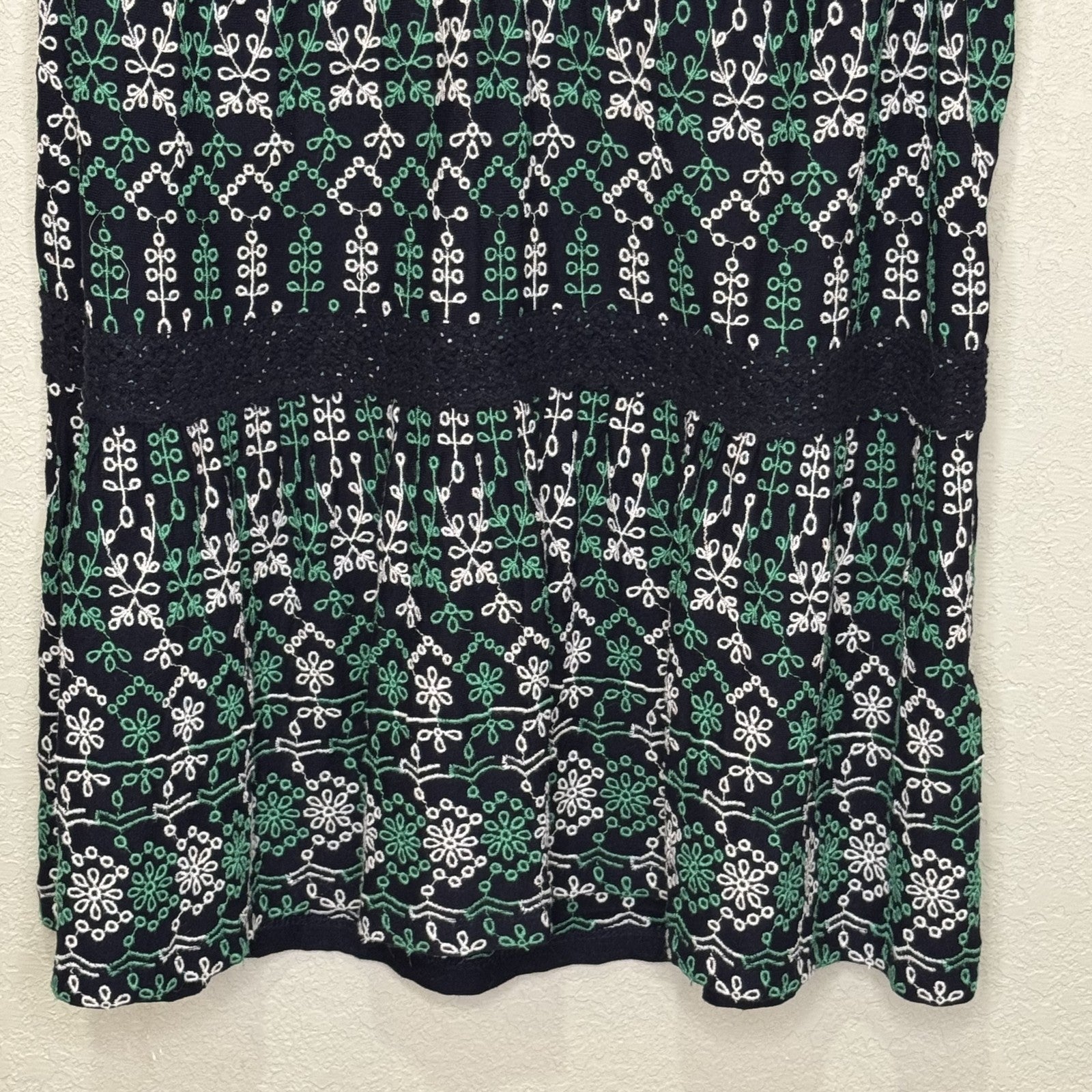 Maeve by Anthropologie Cammie Tank Top Large Black Green White Embroidered Boho - Flair - Style