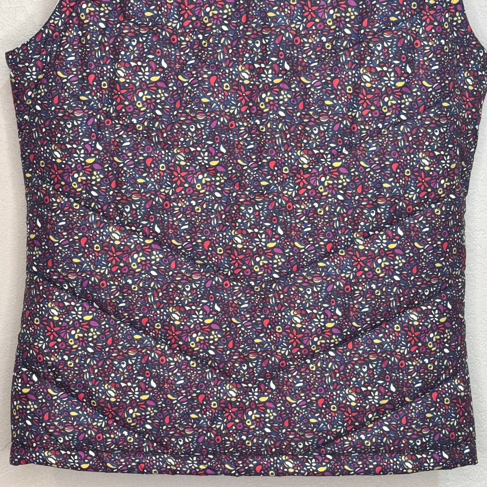 Nike Womens Puffer Vest Size XS Floral Ski 6.0 - Flair - Style