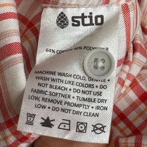 STIO Women’s Shirt Size Medium Red Plaid Long Sleeve Button Down - Flair - Style