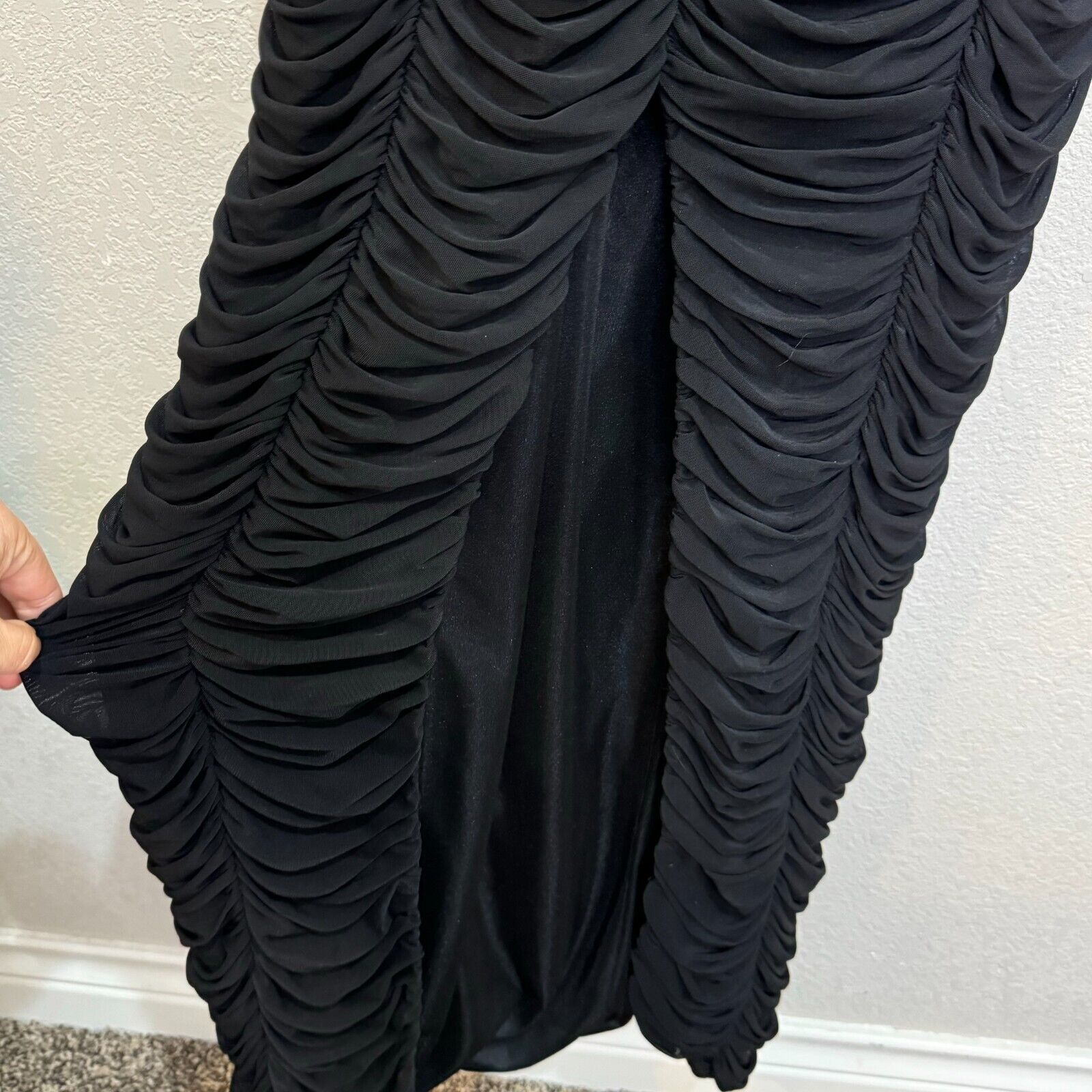 Sue Wong Nocturne Maxi Dress Gown Size 8 Black Long Sleeve Ruched - Flair - Style