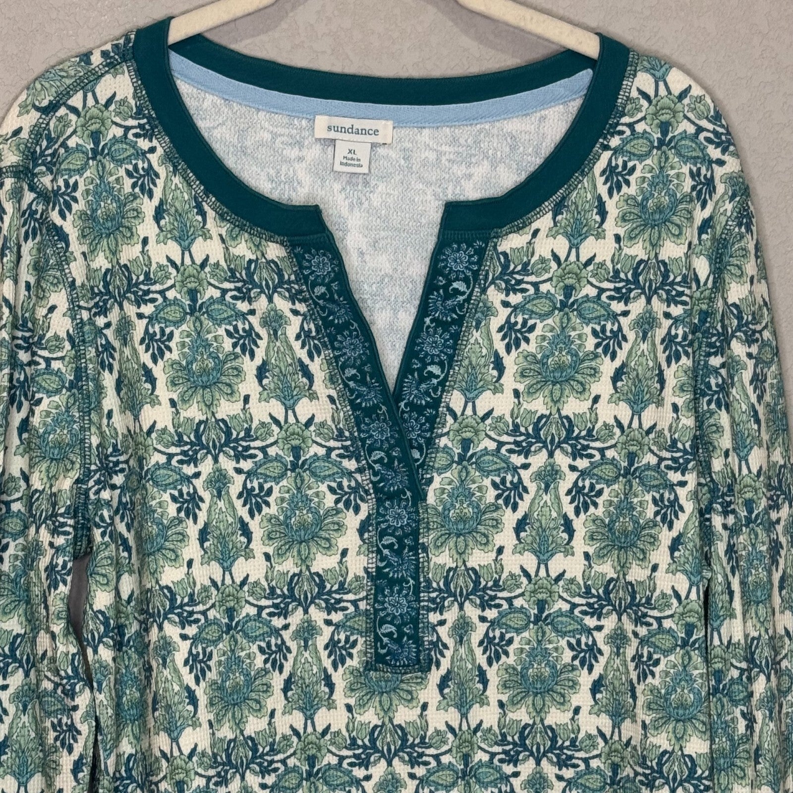 Sundance Thermal Henley Top Size XL Teal Blue Print V Neck - Flair - Style
