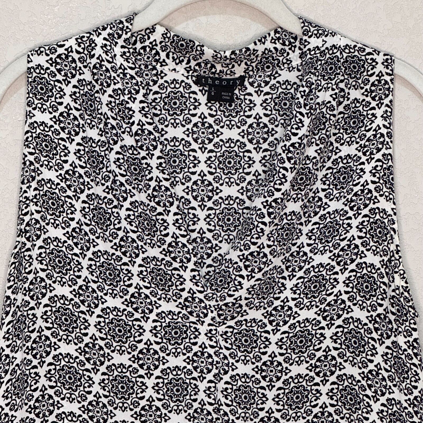 Theory Black White Print Silk Hylin Tank Size Large V Neck Career Wear - Flair - Style