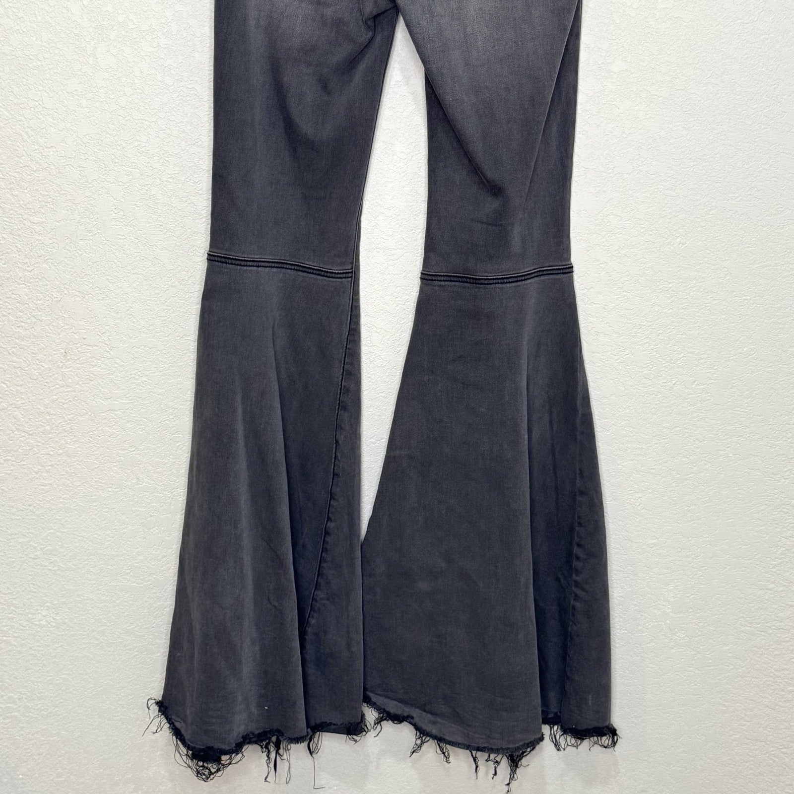 We The Free Jeans | Size 26 | Black Just Float On - Flair - Style